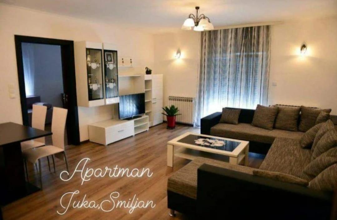 Guesthouse Juka Ґоспич Екстер'єр фото