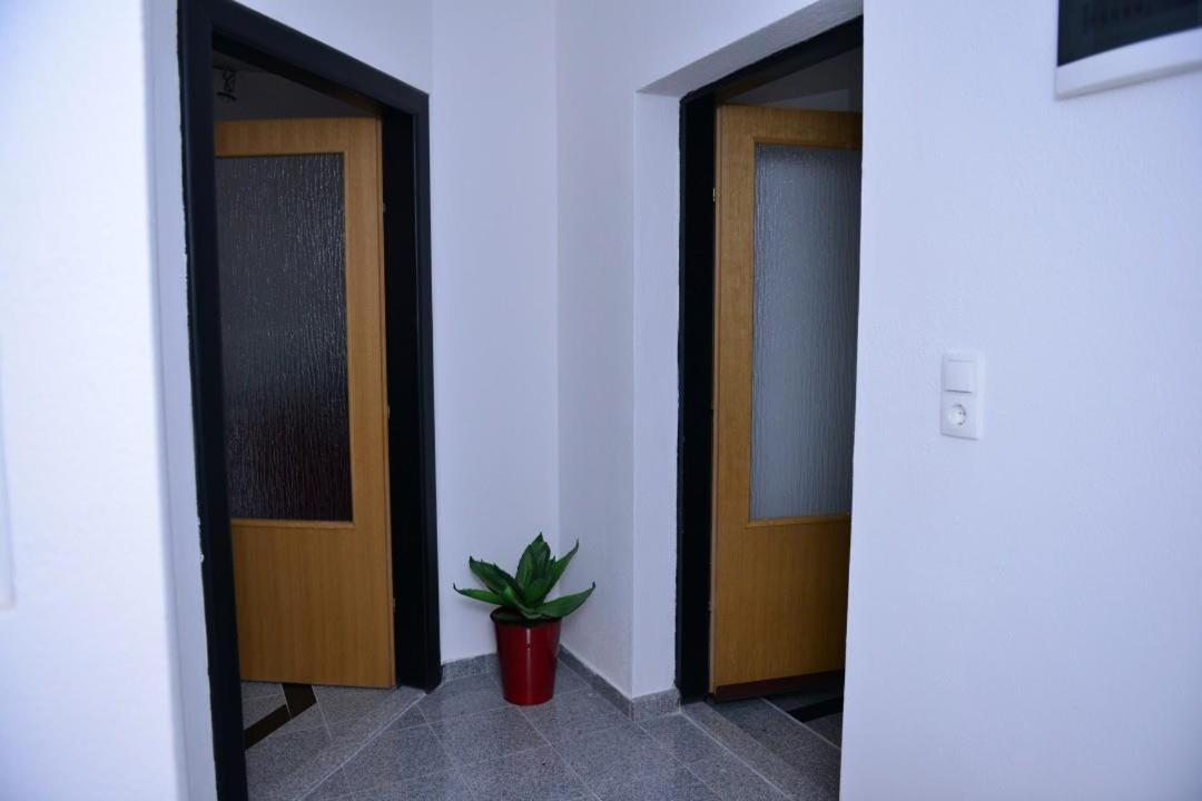 Guesthouse Juka Ґоспич Екстер'єр фото