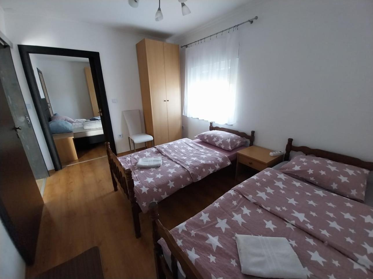 Guesthouse Juka Ґоспич Екстер'єр фото