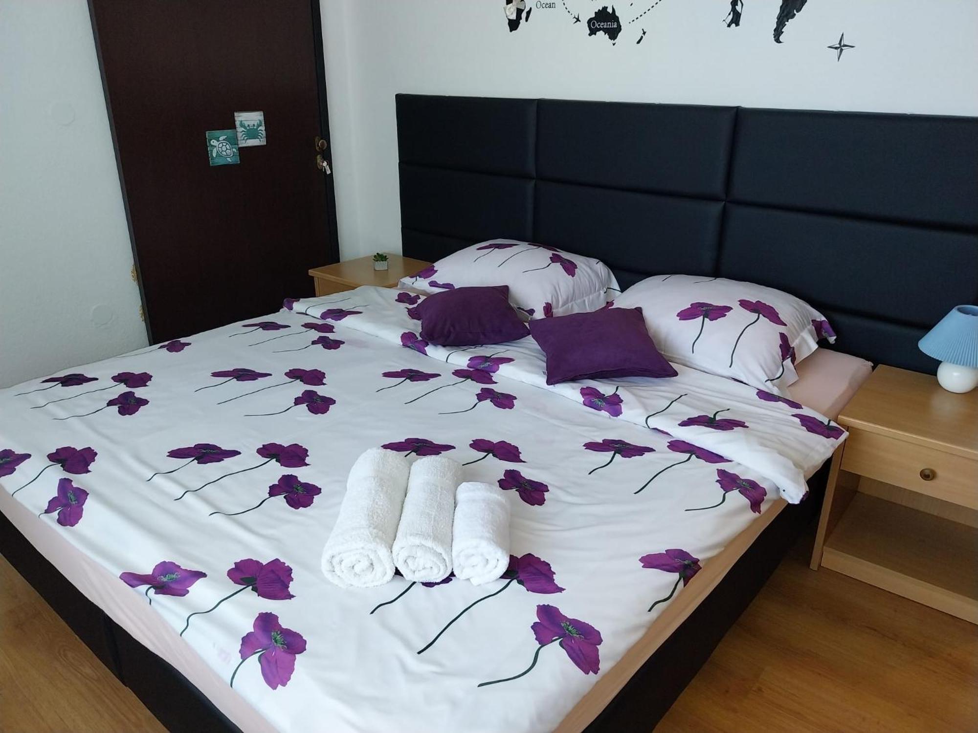 Guesthouse Juka Ґоспич Екстер'єр фото
