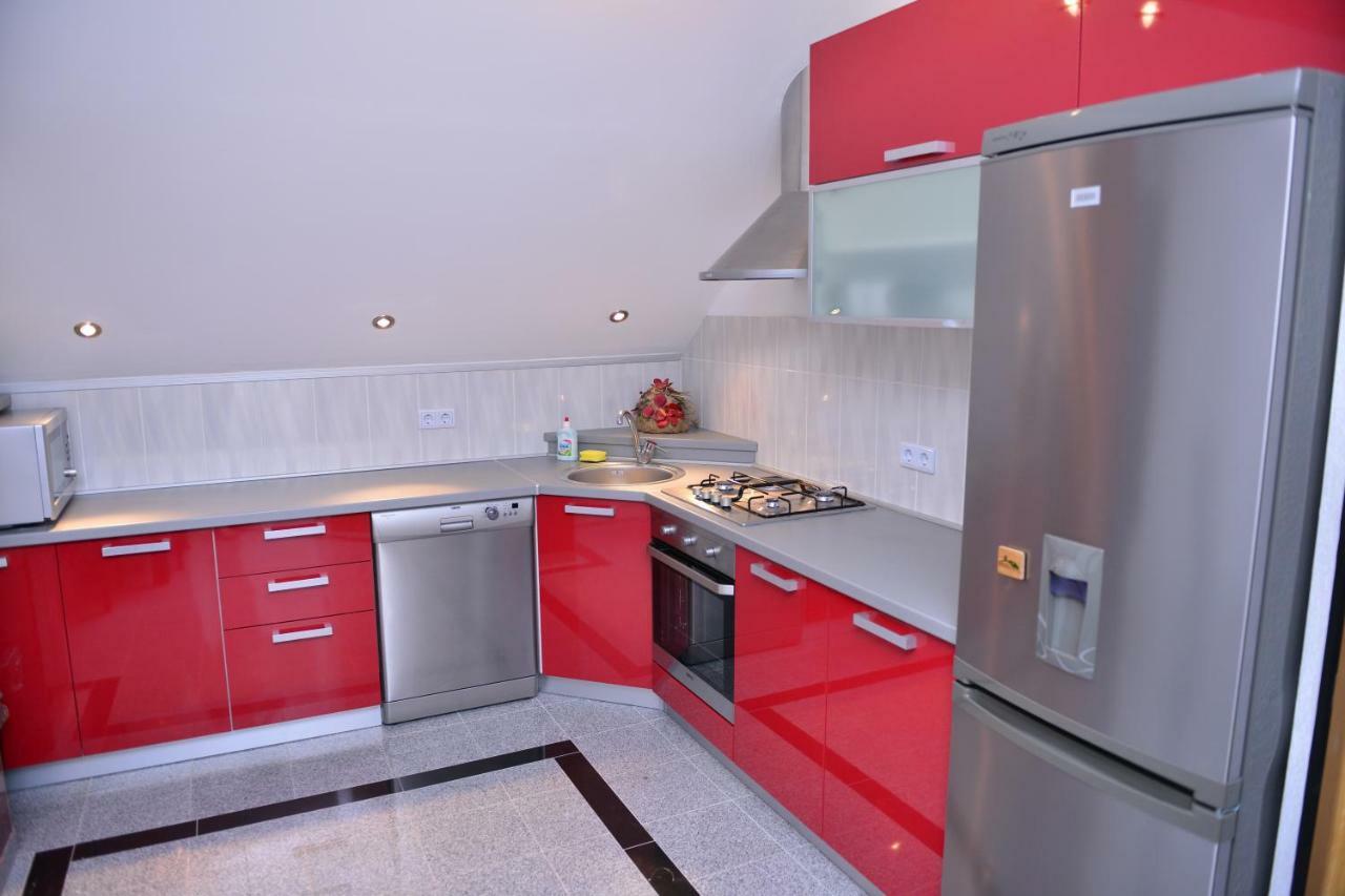 Guesthouse Juka Ґоспич Екстер'єр фото